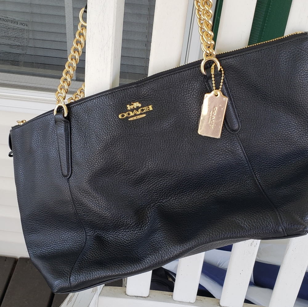 Coach black leather shoulder bag